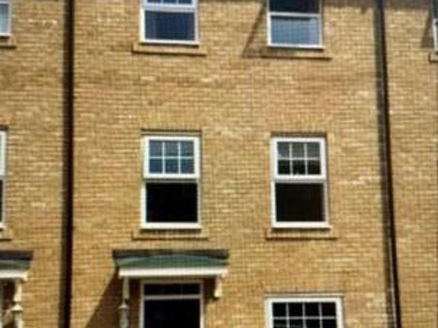 House for rent in Bromley Green, Ashford