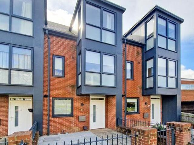 House for rent in World's End, Perryfields