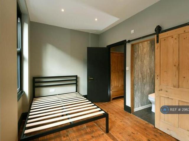 Cottage for rent in Cat Hill