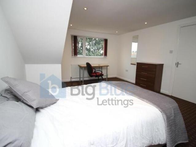 Cottage for rent in South Lane, West Yorkshire