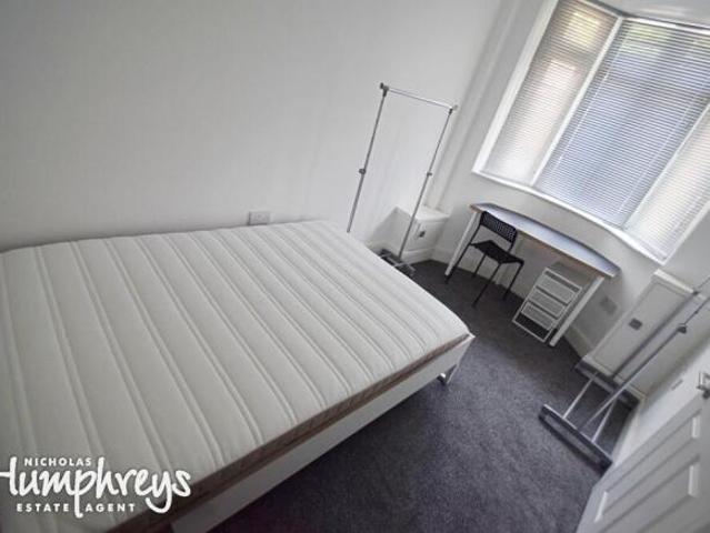 Cottage for rent in Stoke, Stoke-on-Trent