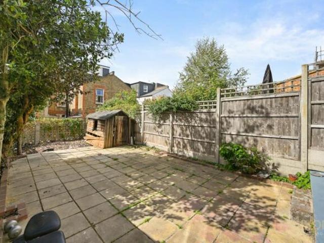 Cottage for rent in Cat Hill