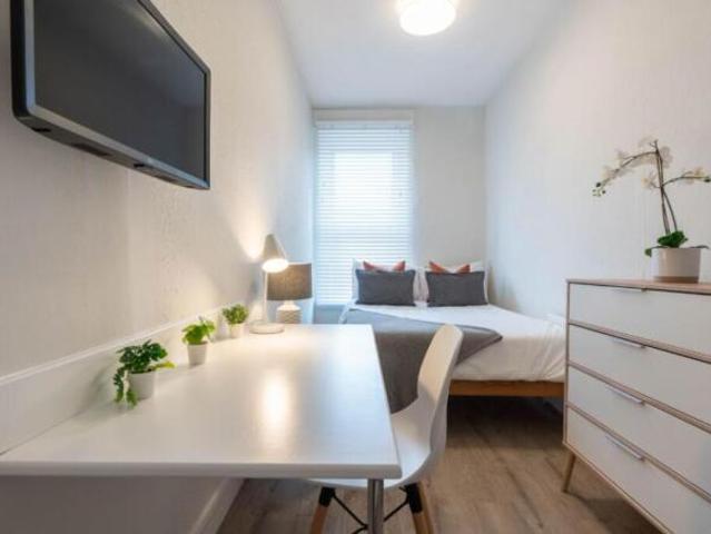 Cottage for rent in Newcastle, Leslie