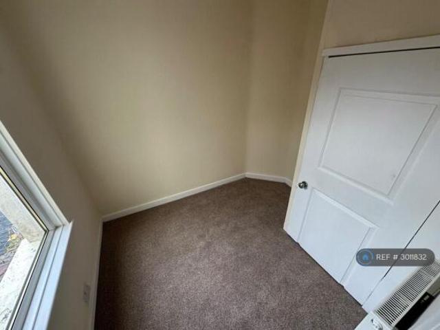Cottage for rent in Calderstones