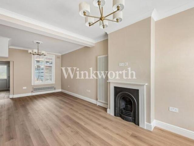 Cottage for rent in Cat Hill