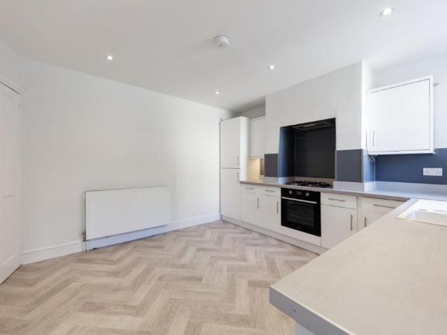 Terraced House for rent in Greenwich