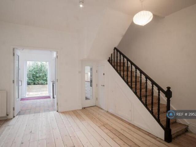 Cottage for rent in Cat Hill