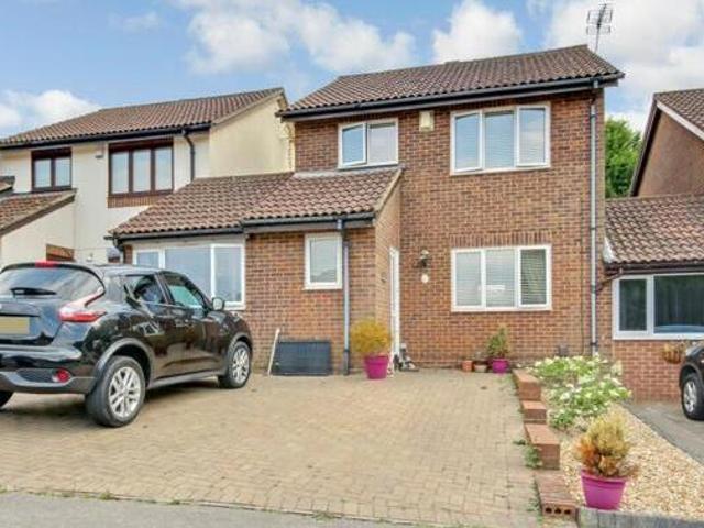 House for rent in Broadfield, Glynde