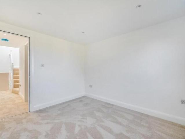 Cottage for rent in East Dulwich, Greater London