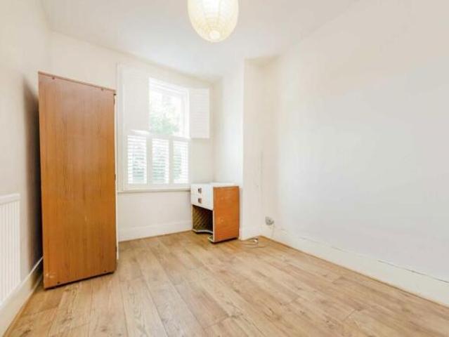 Cottage for rent in London Borough of Ealing, Hanwell