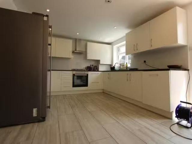 House for rent in London Borough of Merton, Mitcham