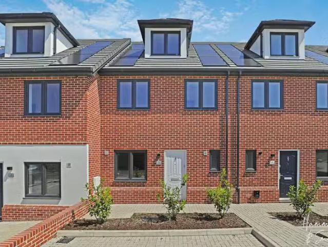 House for rent in Ivy Chimneys, Epping