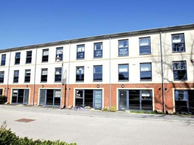 House for rent in Farnborough Business Park, Rushmoor