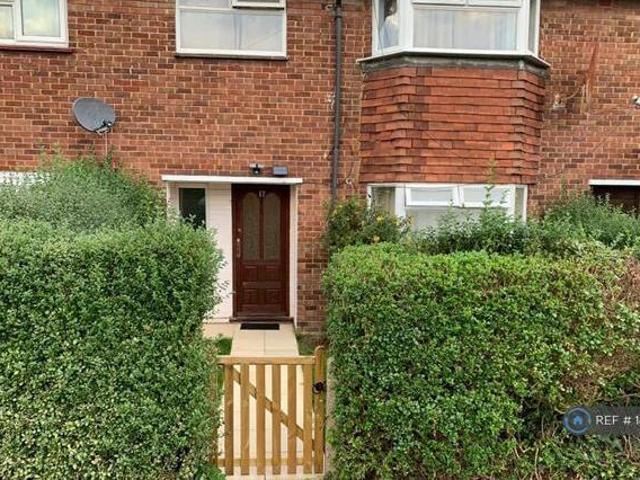 House for rent in London Borough of Hounslow, Greater London