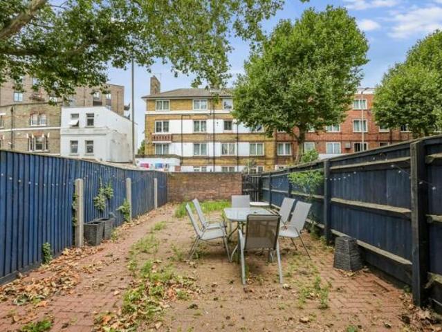 Cottage for rent in Cat Hill