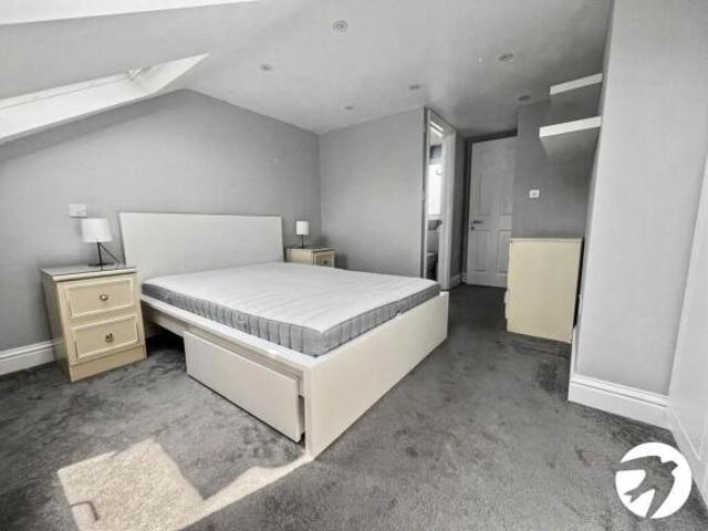 Cottage for rent in Belvedere, Greater London