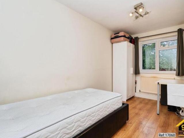 Cottage for rent in Cat Hill