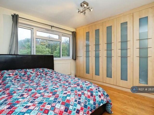 Cottage for rent in Cat Hill