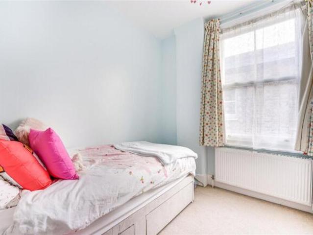 Cottage for rent in Cat Hill