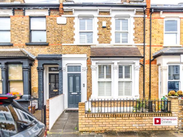 Terraced House for rent in Leytonstone