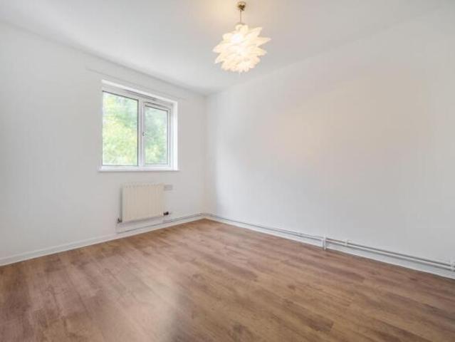 Cottage for rent in Cat Hill