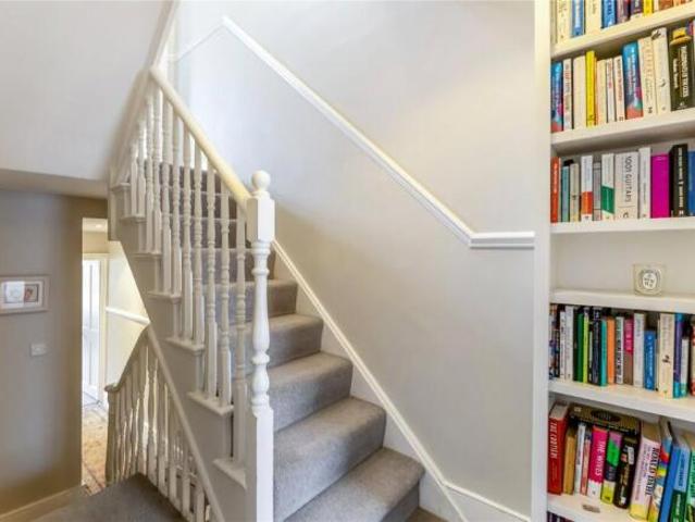 Cottage for rent in Cat Hill