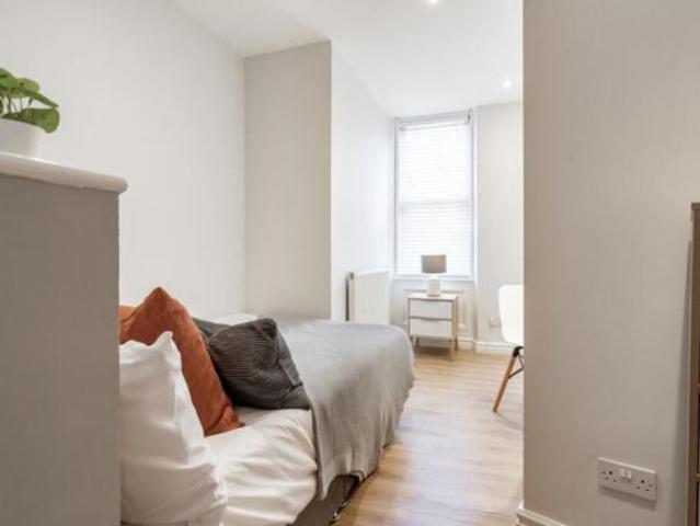 Cottage for rent in Newcastle, Leslie