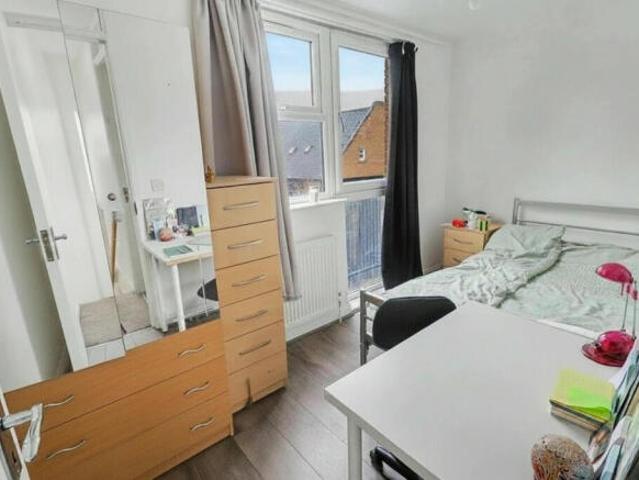 Cottage for rent in Cat Hill
