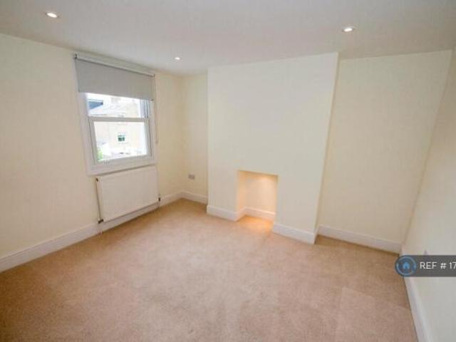 Cottage for rent in Cat Hill