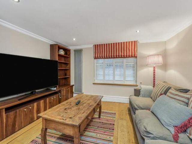 Cottage for rent in Cat Hill