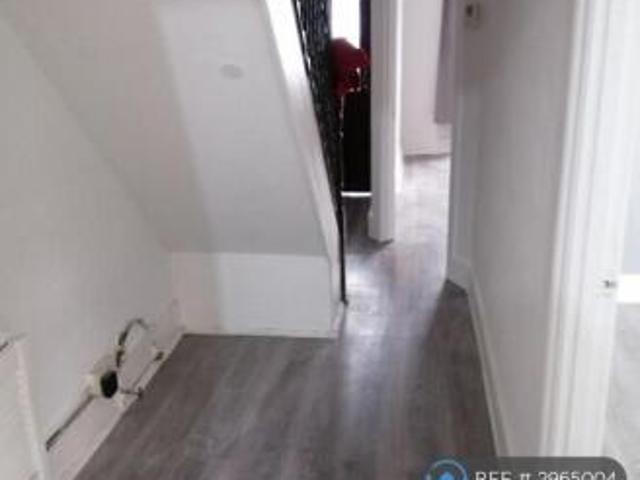 Cottage for rent in Cat Hill