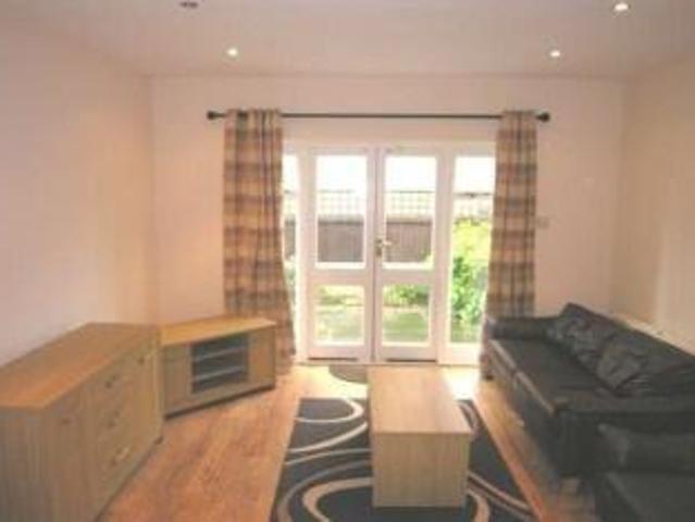 Cottage for rent in Cat Hill