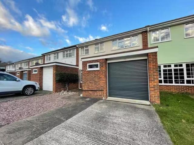 House for rent in Fole, Surrey