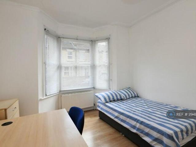 Cottage for rent in Cat Hill
