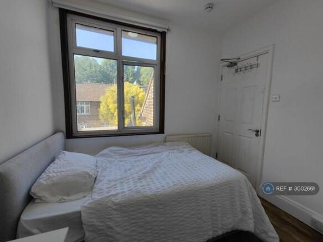 Cottage for rent in Cat Hill