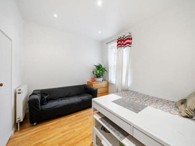 Cottage for rent in Cat Hill