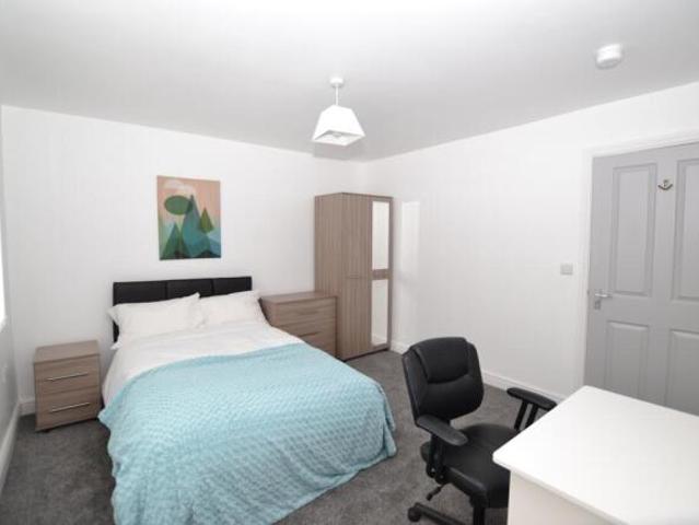 Townhouse for rent in East Midlands