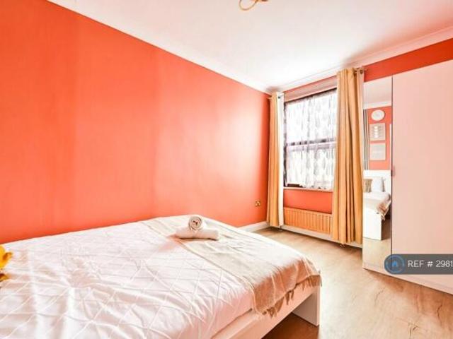 Cottage for rent in Cat Hill