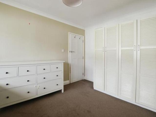 Cottage for rent in Acton, Greater London