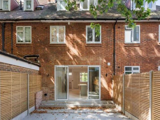 Cottage for rent in Cat Hill