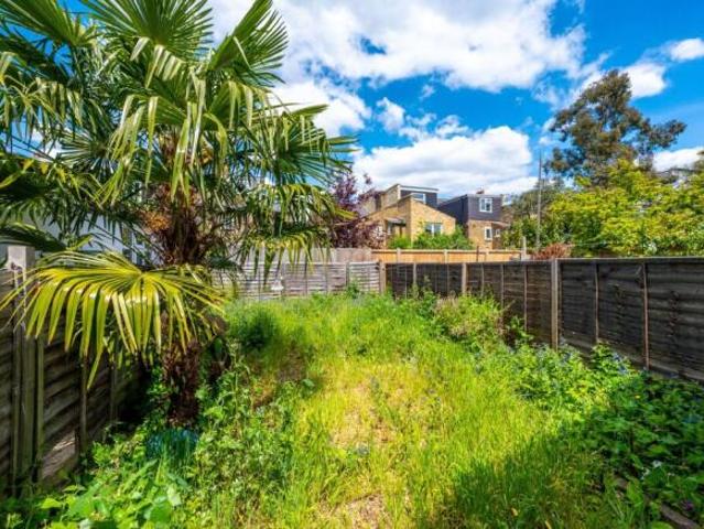 Cottage for rent in Wimbledon, Greater London