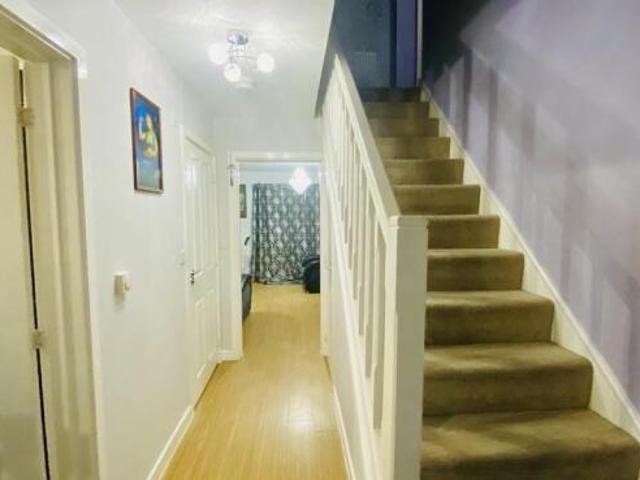 Cottage for rent in Greater London