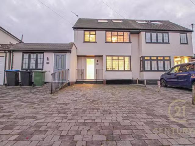 House for rent in Royal Borough of Kingston upon Thames, Greater London
