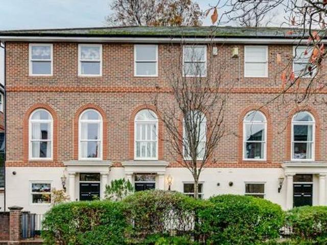 House for sale in Deepcut, Surrey