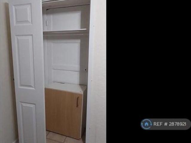 Cottage for rent in Cat Hill