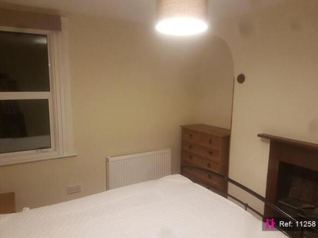 Cottage for rent in Woolwich, Greater London