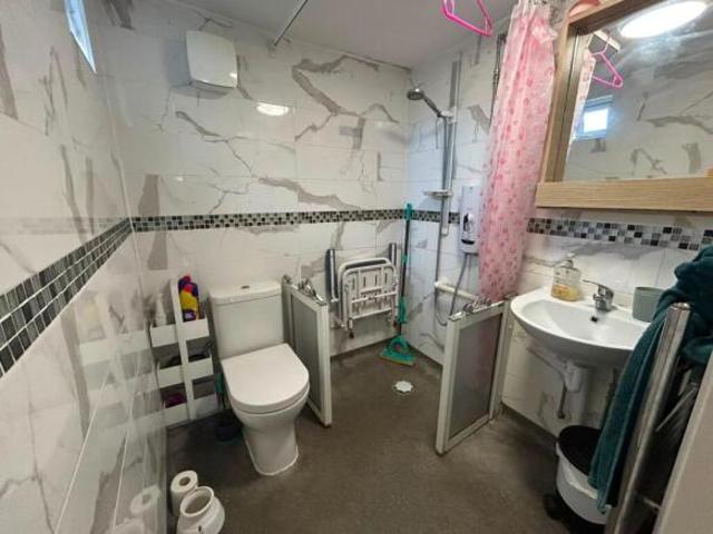 Cottage for rent in Cat Hill