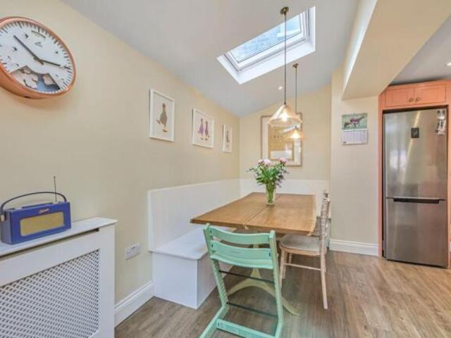 Cottage for rent in Cat Hill