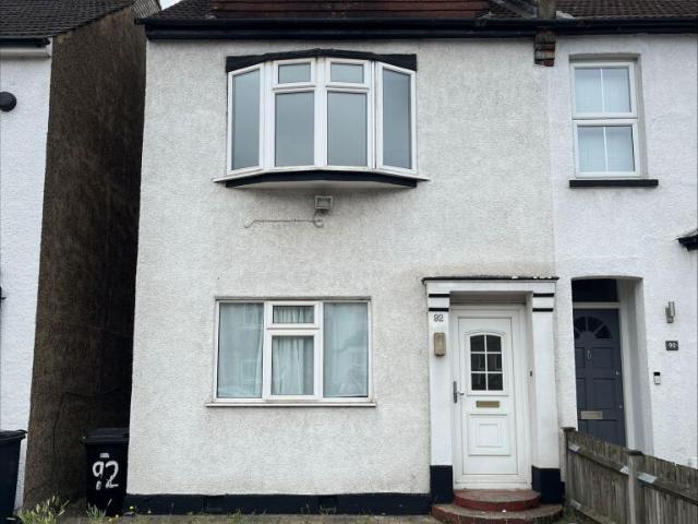 Terraced House for rent in Bromley
