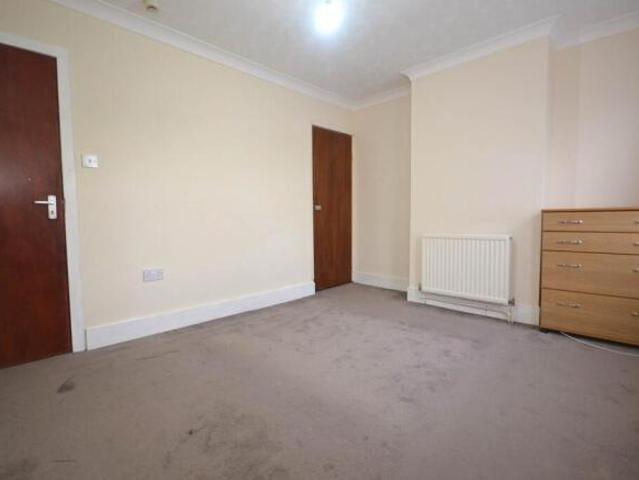 Cottage for rent in Reading